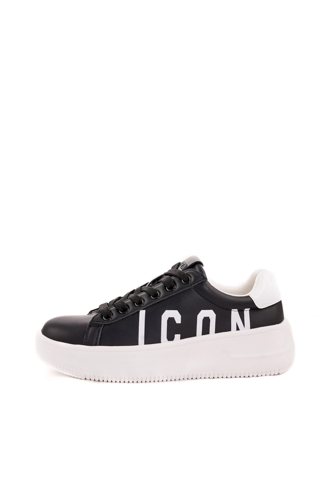 Sneakers ICON Black/white In ecopelle con rilievo laterale