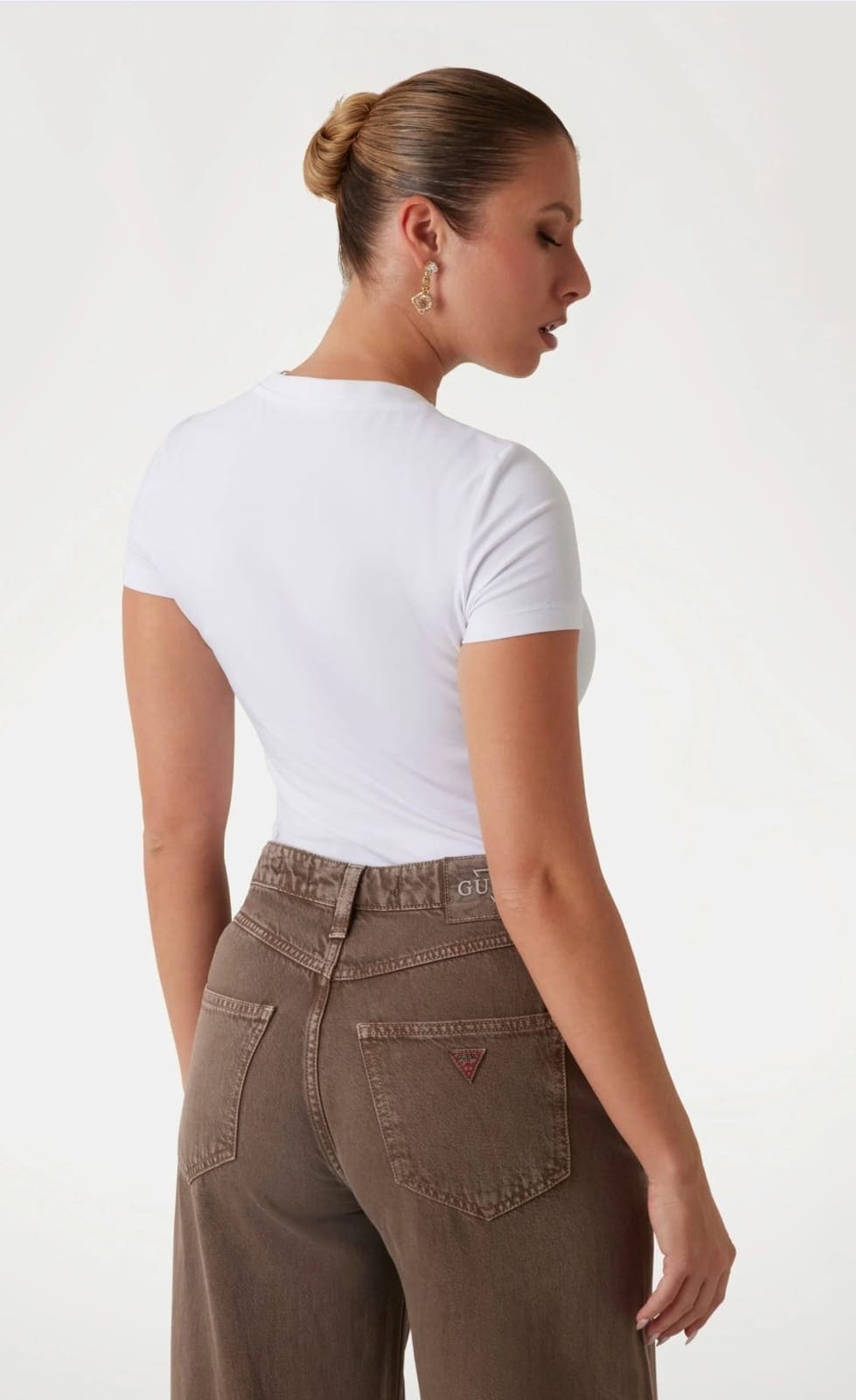 T-SHIRT GUESS vestibilità slim che valorizza la figura  White- con strass
