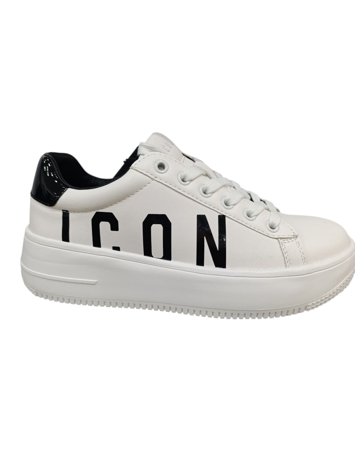 Sneakers ICON in ecopelle con logo a rilievo