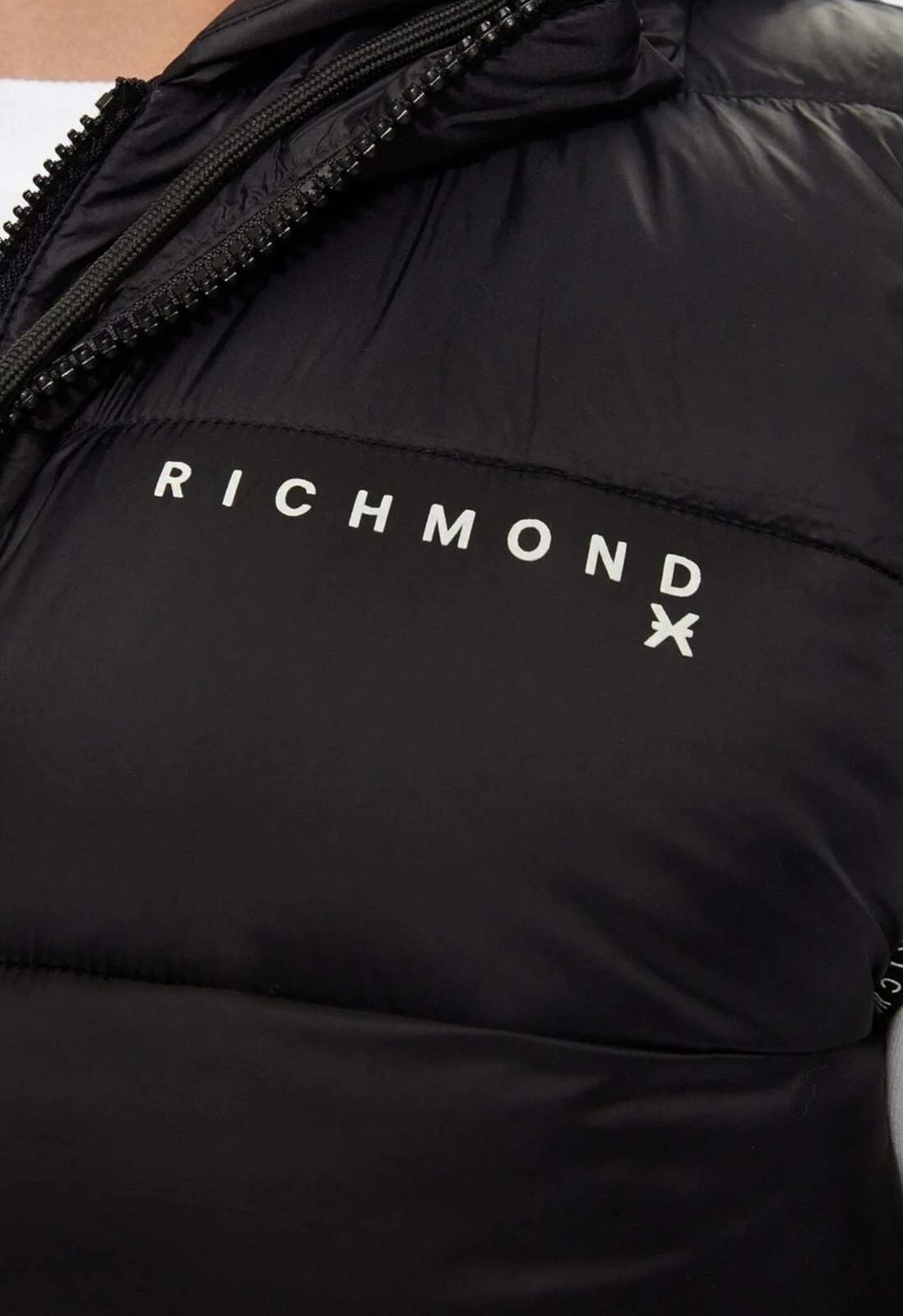 Smanicato JOHN RICHMOND Nero in ricamo